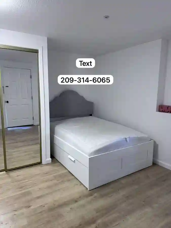 Albany studio near UCBerkeley