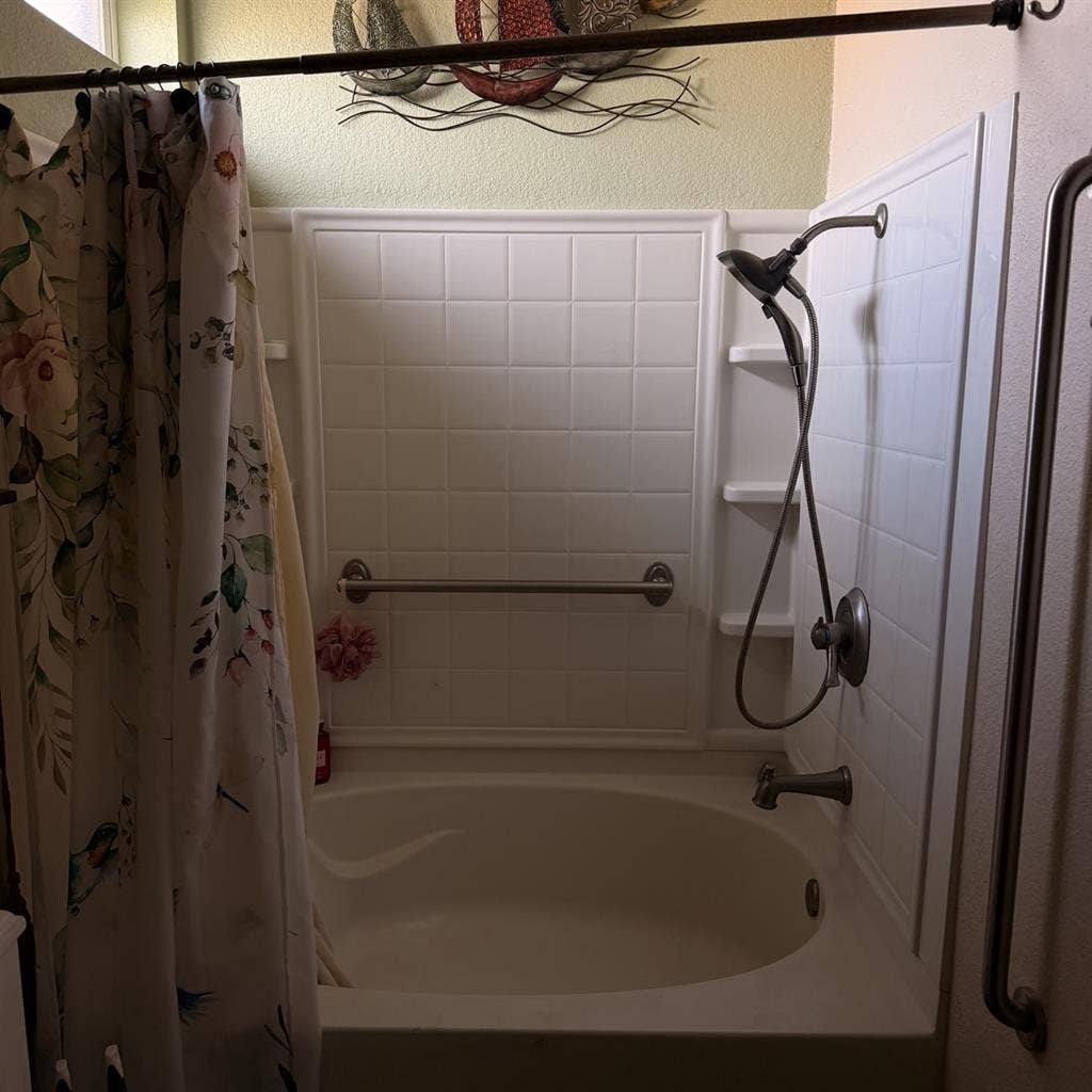 Looking for a female roommate! 🏡