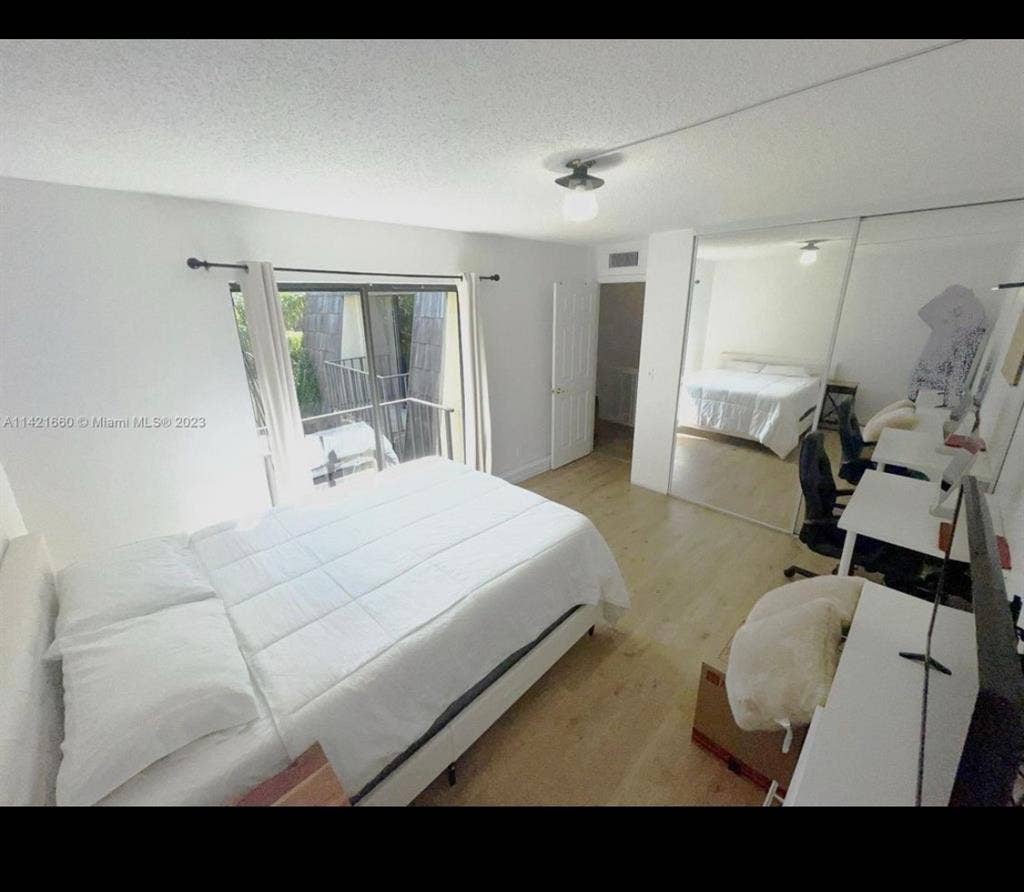 Spacious 2/2 Townhome for rent.