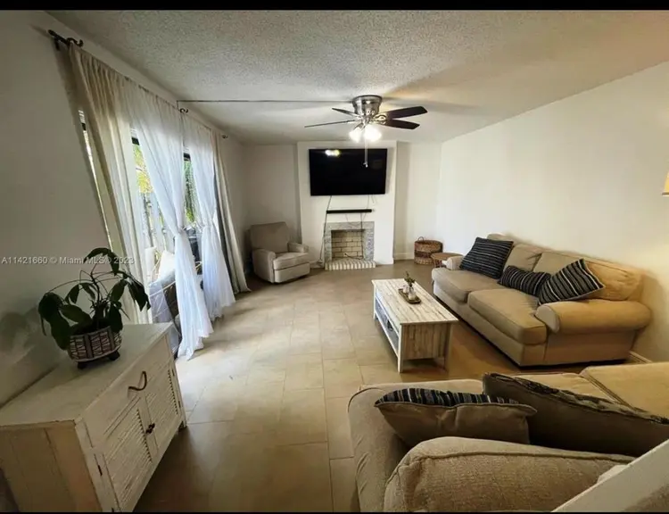 Spacious 2/2 Townhome for rent.