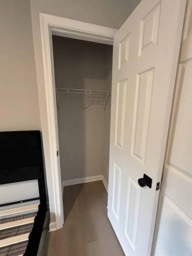 Private renovated furnished room