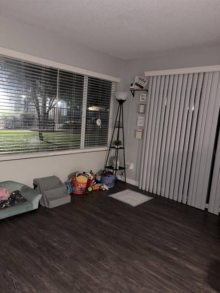 Busco roomate mujer| habitación