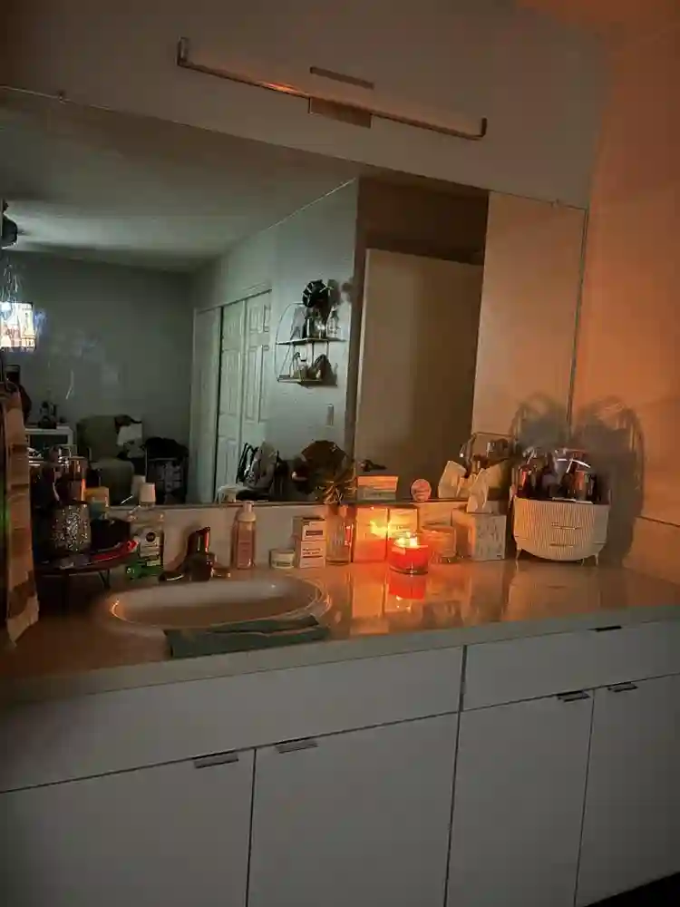 Busco roomate mujer| habitación