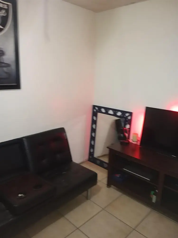 Room,and living room$500/300