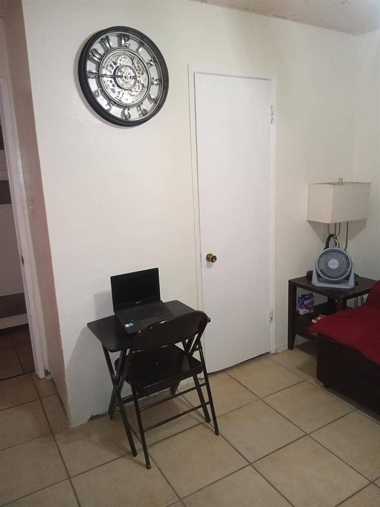Room,and living room$500/300