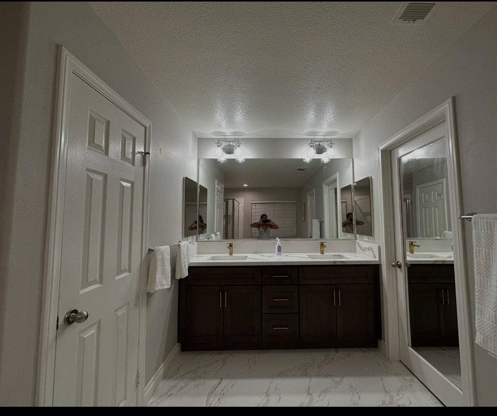 Private room for rent