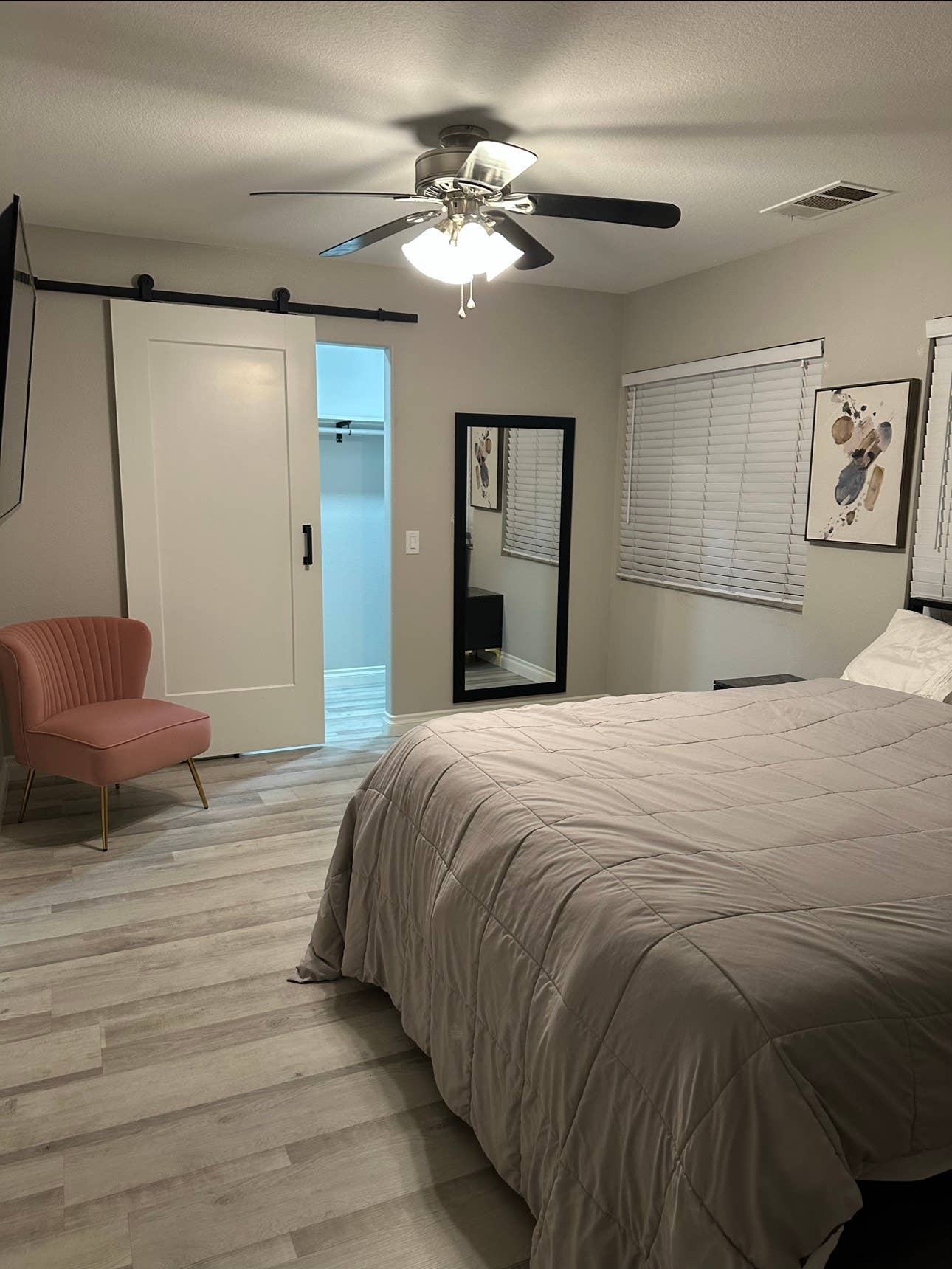 Private room for rent