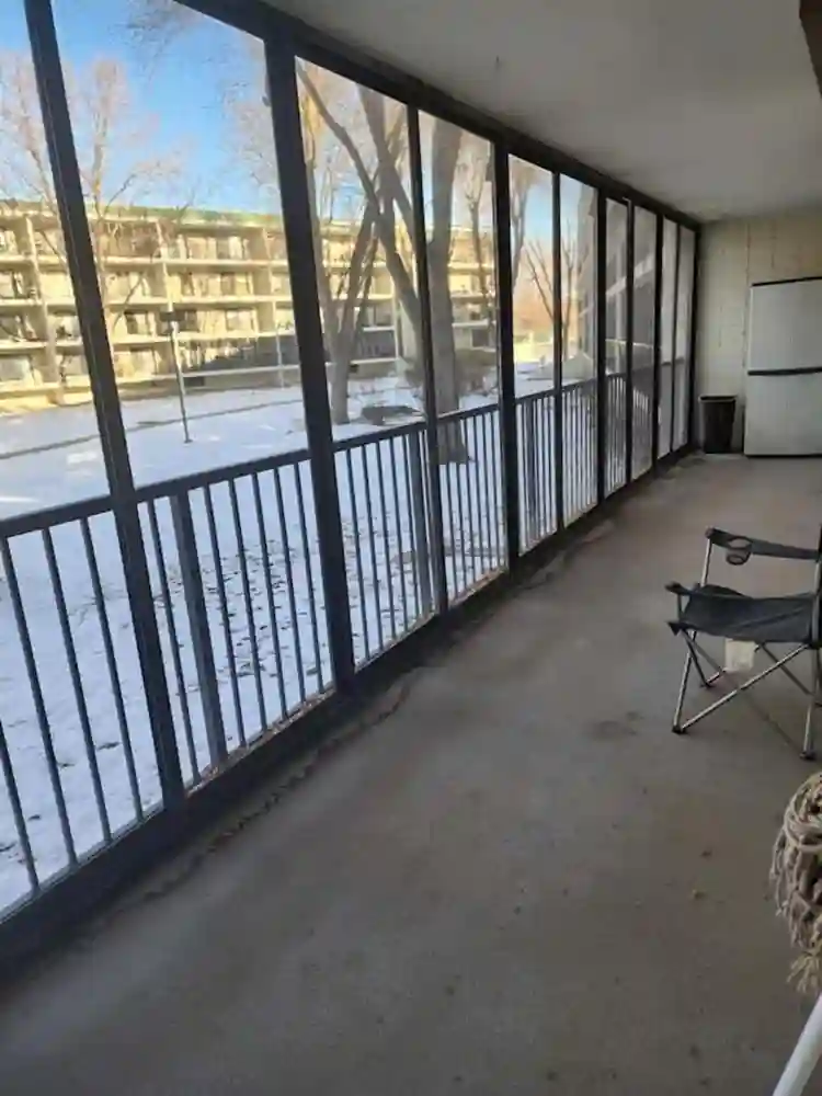 Spacious 2b2b available.