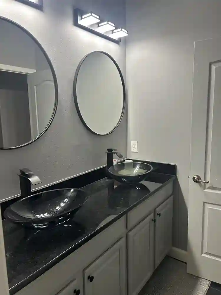 Modern Private Room in Lakeland