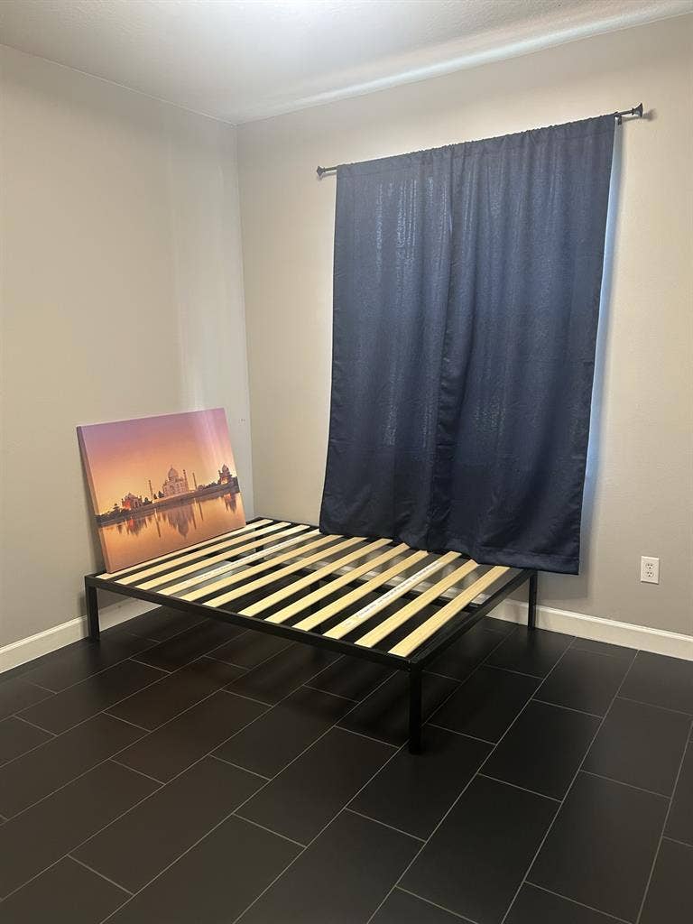 Modern Private Room in Lakeland