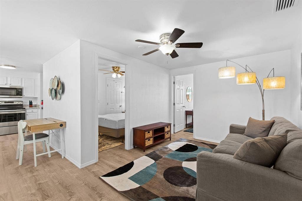 Furnished Private Room in Sarasota