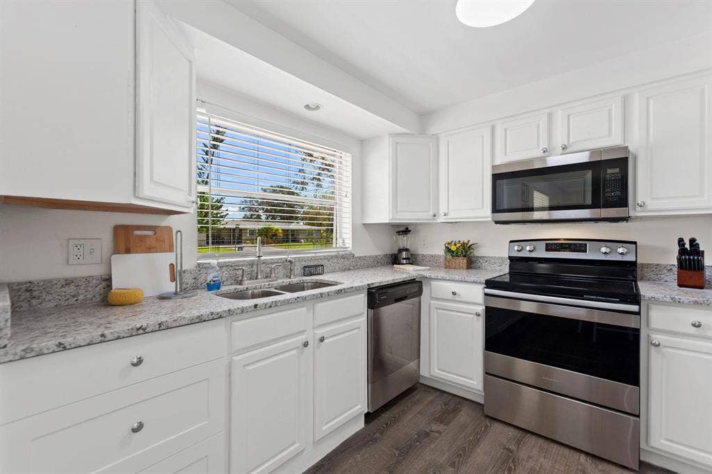 Furnished Private Room in Sarasota