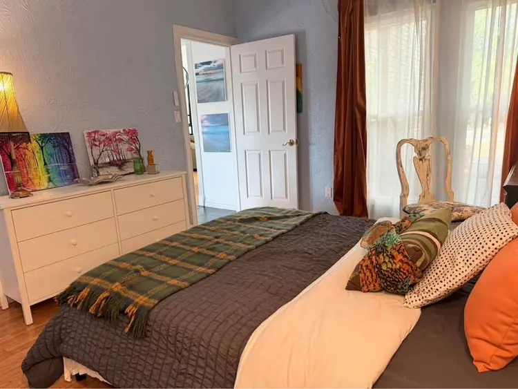 Large private bedroom &private bath