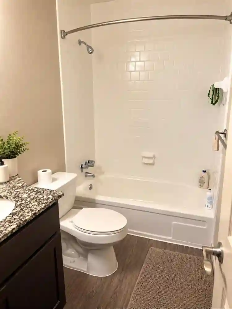 Private Room & Bath – Free Parking