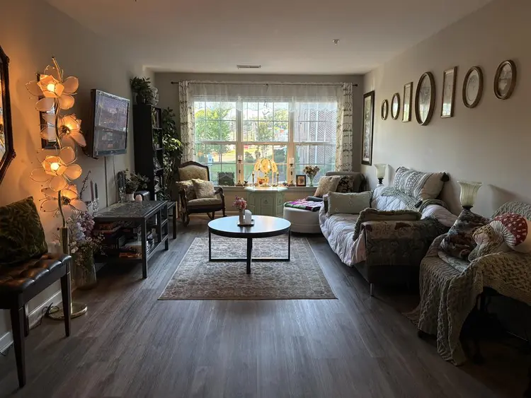 Student Apartment Available!