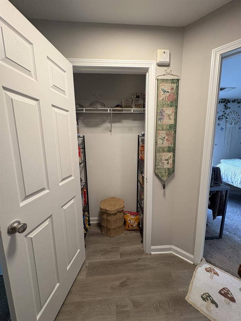 Student Apartment Available!