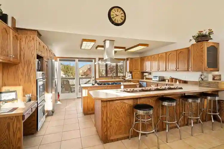 Furnished primary suite in Syracuse
