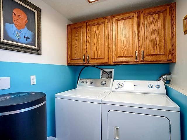 Furnished primary suite in Syracuse