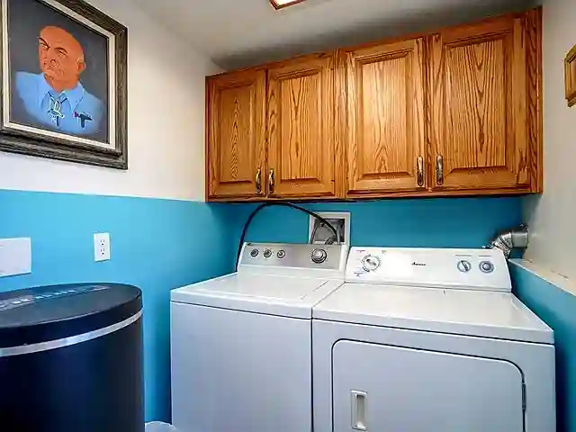 Furnished primary suite in Syracuse
