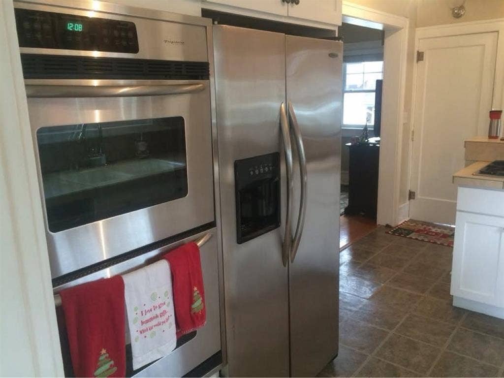 Looking for a roommate:)