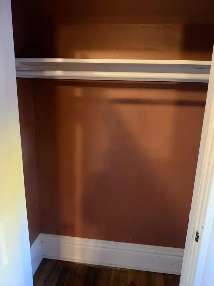 Looking for roommate
