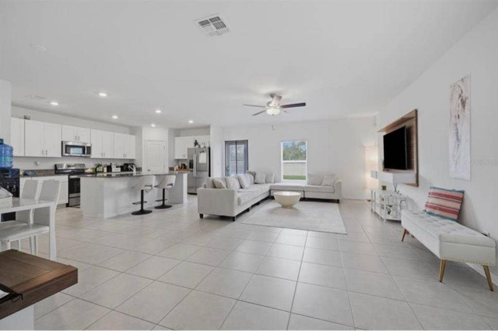 Zephyrhills rooms for rent