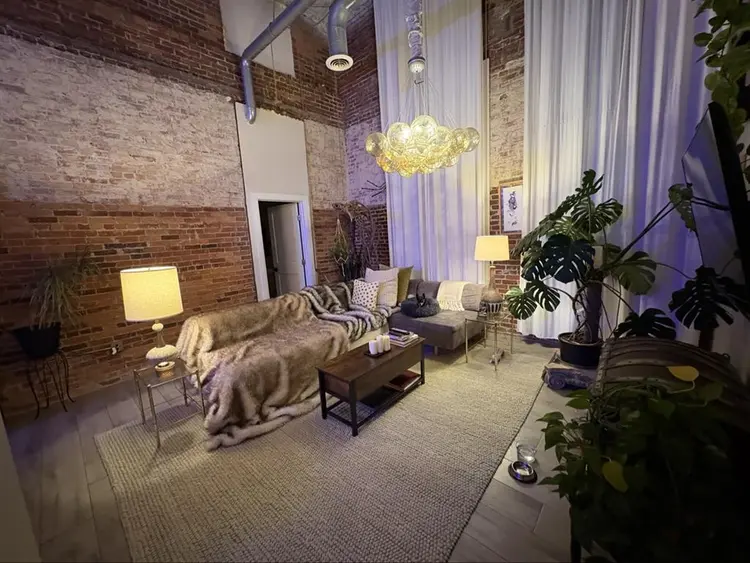 Bright Peaceful Loft 11/1/2026