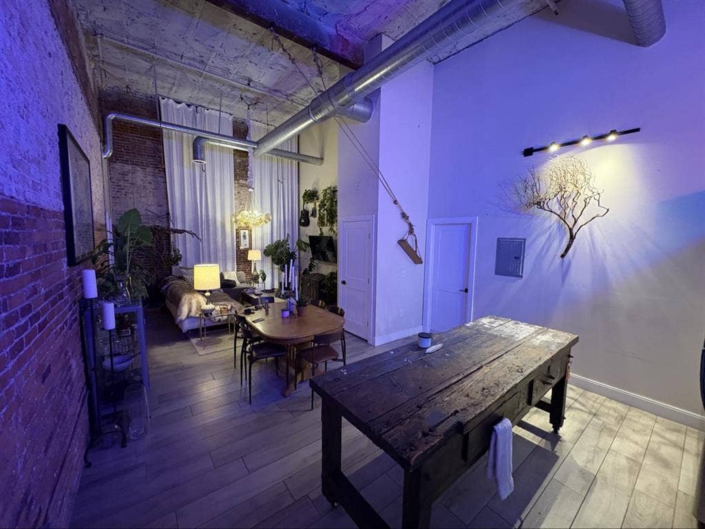 Bright Peaceful Loft 11/1/2026