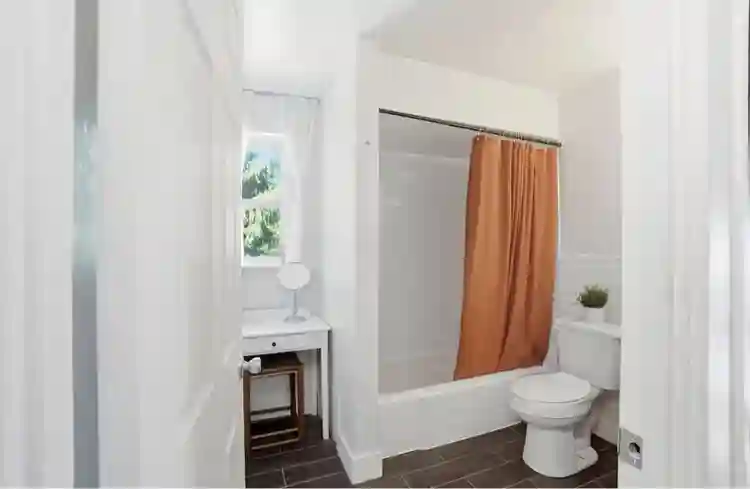 Private Unfurnished Bedrooms