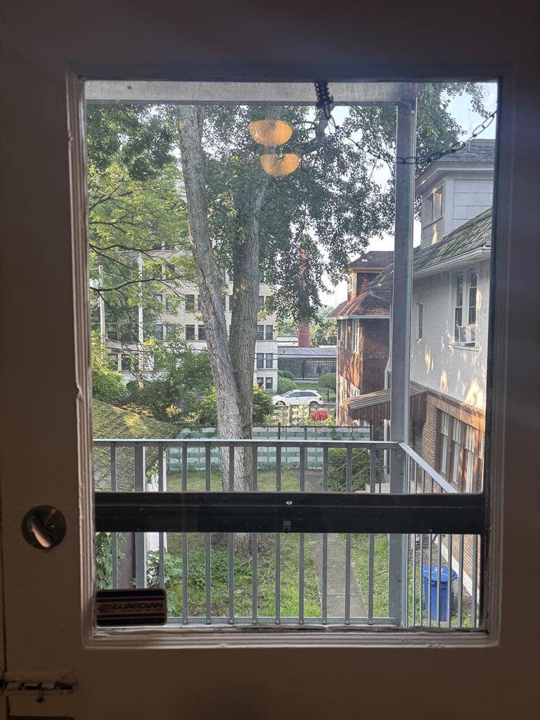 New Listing- Room for Rent