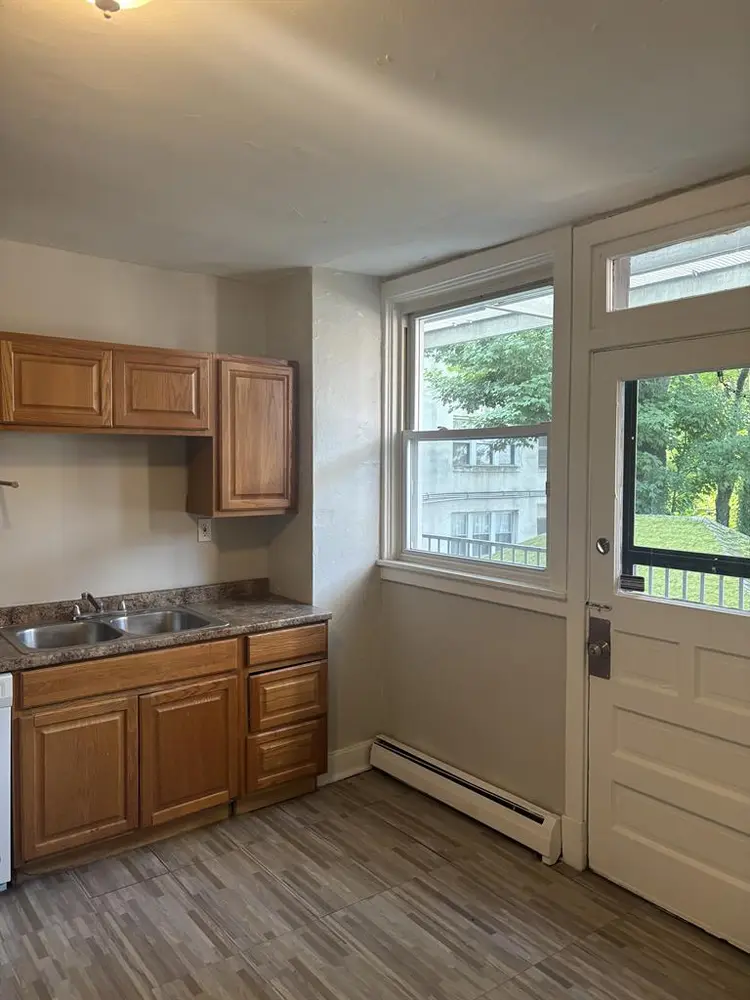 New Listing- Room for Rent