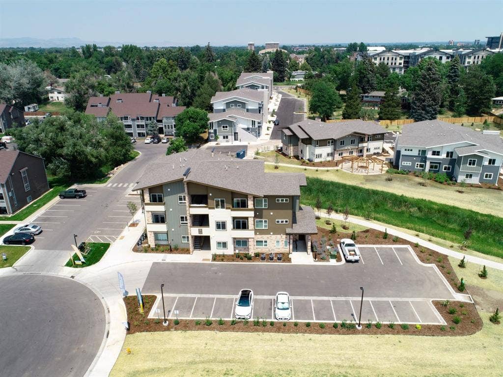 2 Br/ 2 Bath apartment sublease