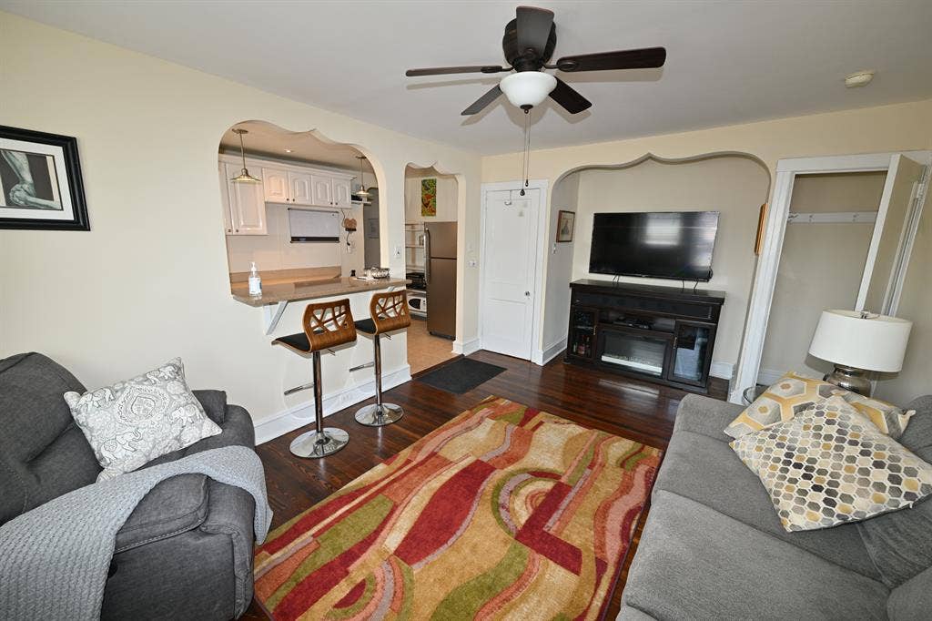 Extra Large Bedroom Available