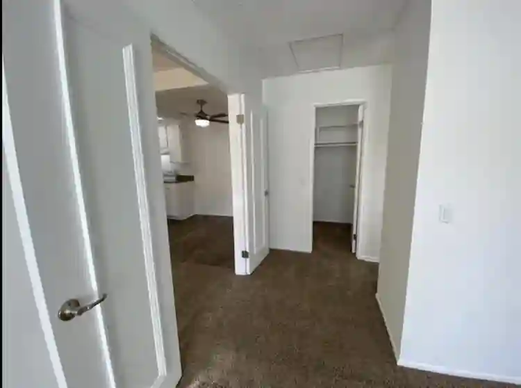 1 bed 1 bath **LEASE TAKEOVER**