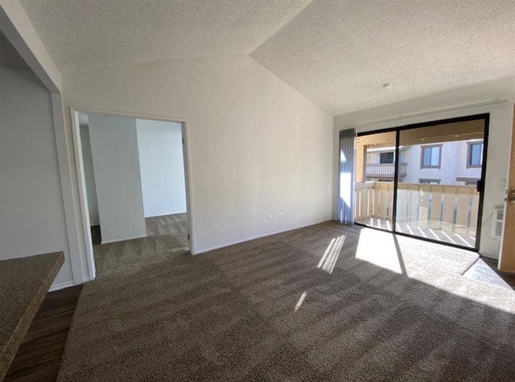 1 bed 1 bath **LEASE TAKEOVER**