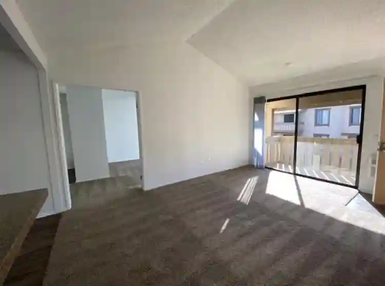 1 bed 1 bath **LEASE TAKEOVER**