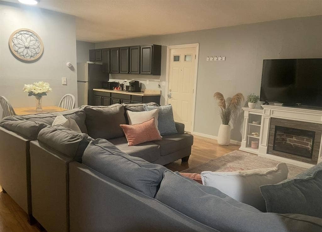 Private un furnished room