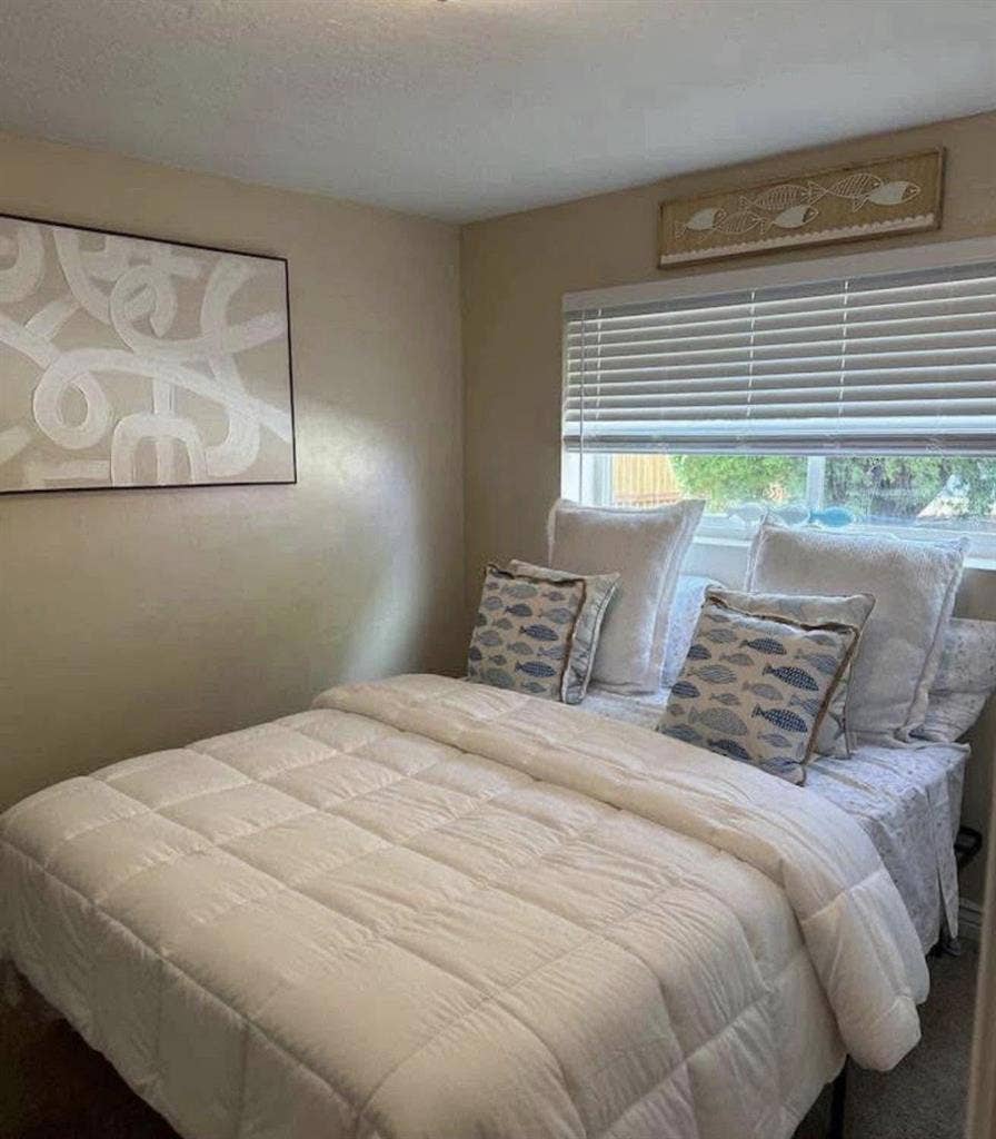 A beautiful unfurnished room!