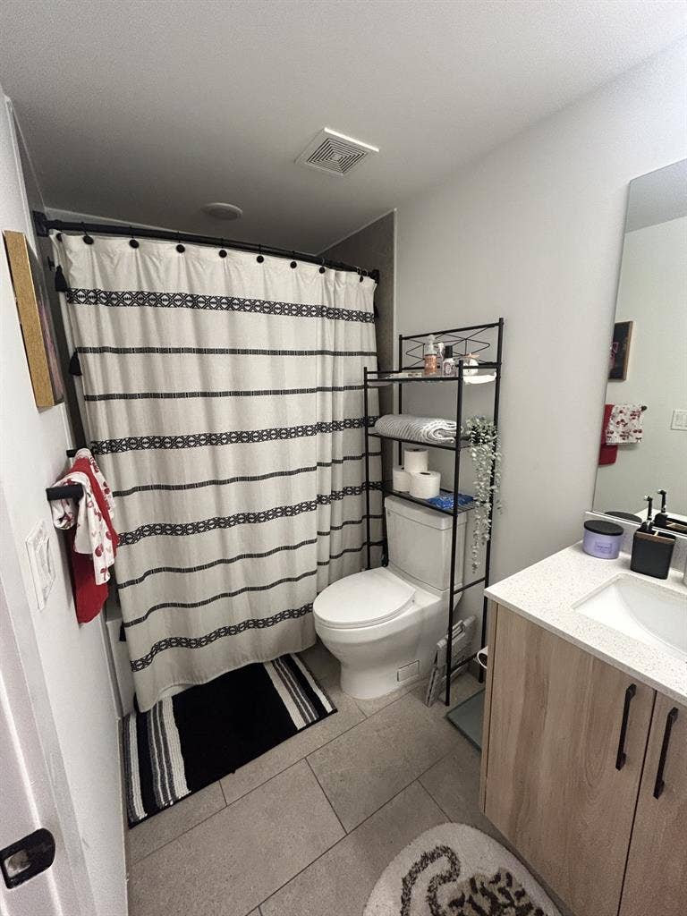 ROOMATE WANTED