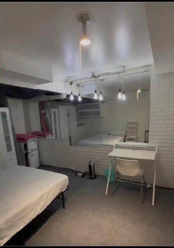 Room available now