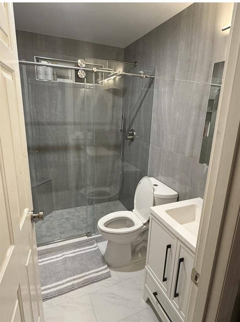 Room available now