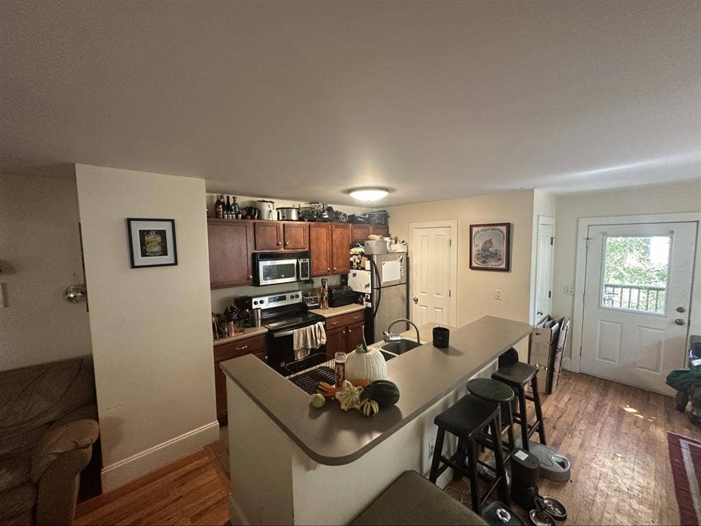 Room near downtown AVL $722