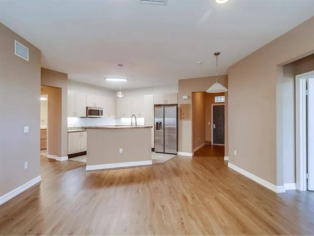 Master Bedroom Downtown San Diegoo
