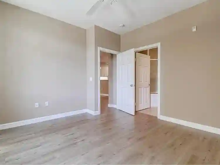 Master Bedroom Downtown San Diegoo