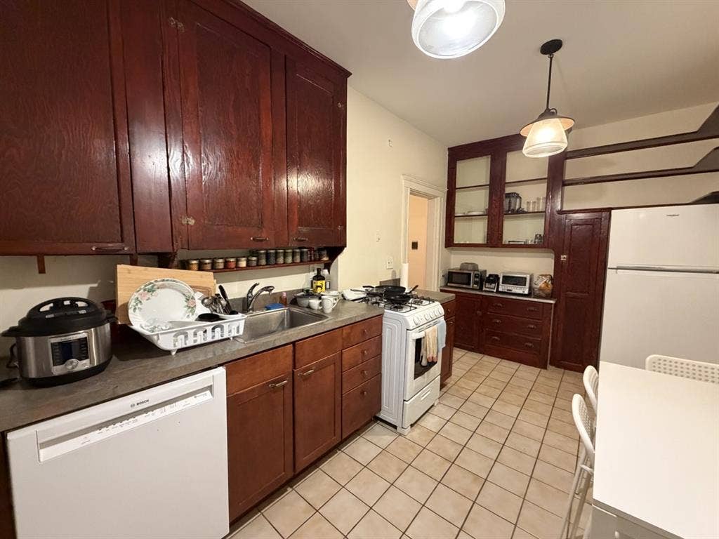 Spacious& Bright Room:All Inclusive