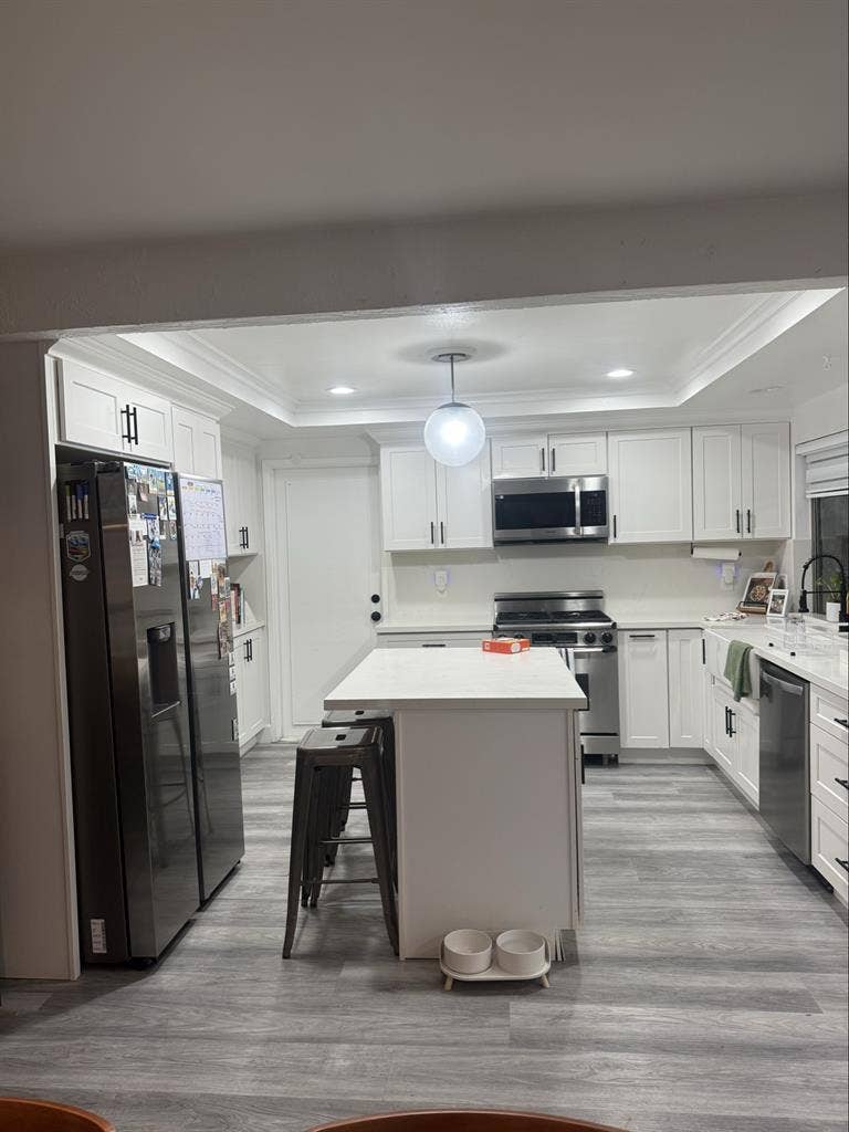 Irvine Beautiful Home 2 BR / 2 BA