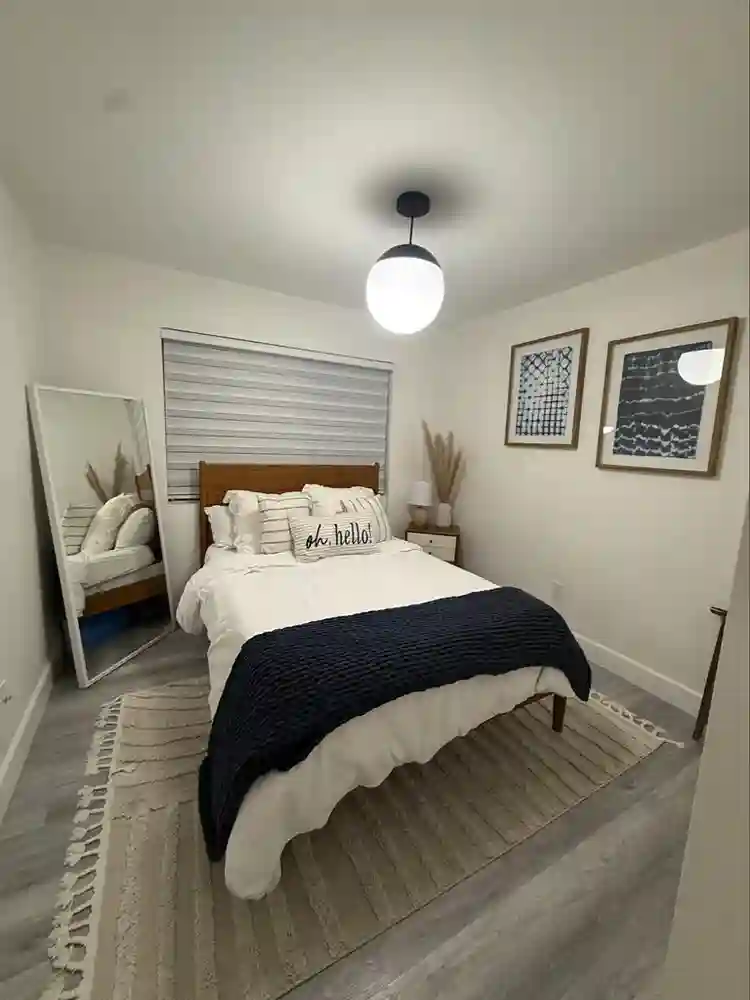 Irvine Beautiful Home 2 BR / 2 BA