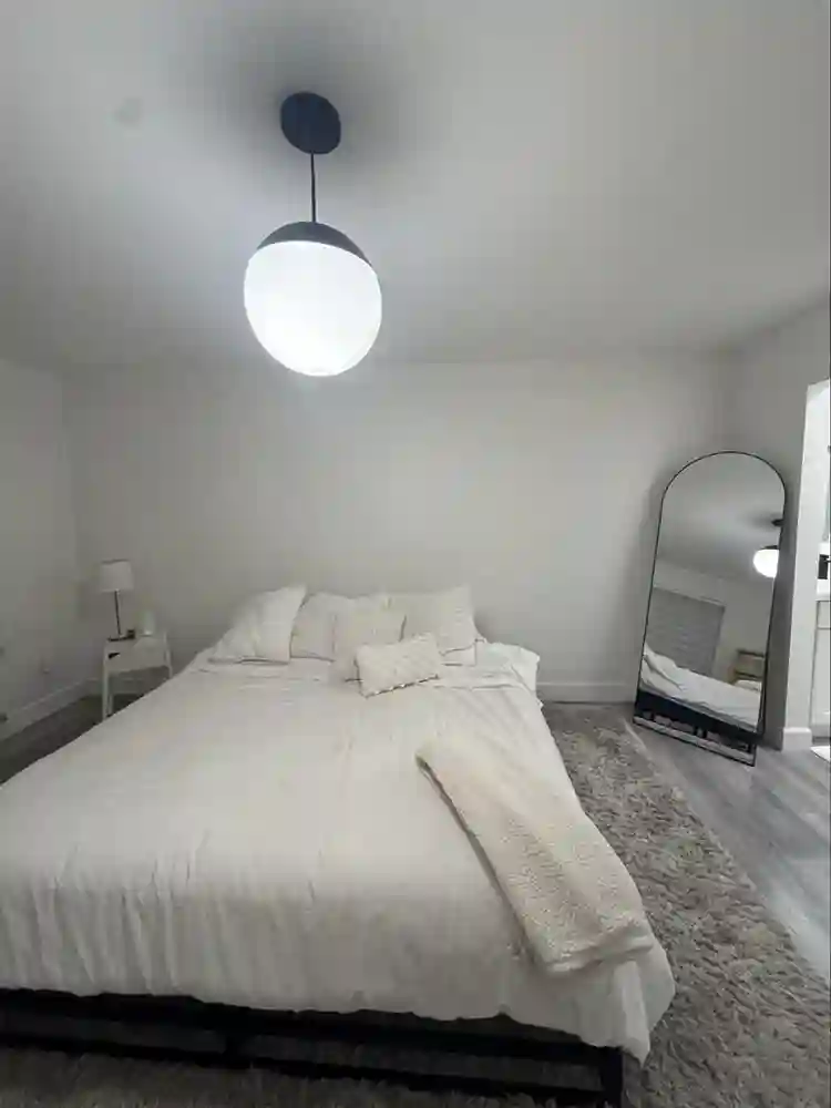 Irvine Beautiful Home 2 BR / 2 BA