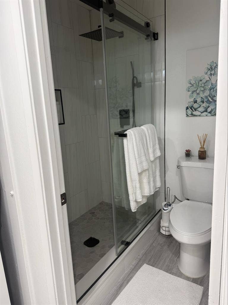 Irvine Beautiful Home 2 BR / 2 BA