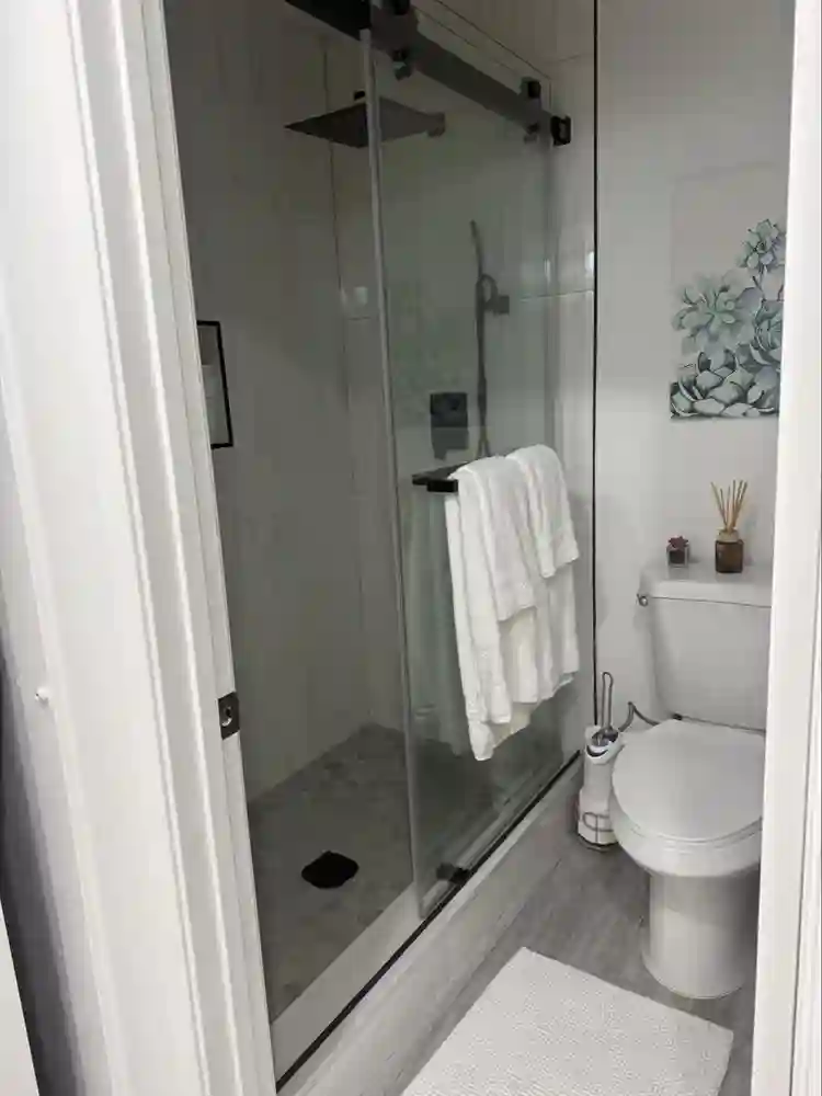 Irvine Beautiful Home 2 BR / 2 BA